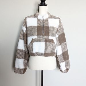 Light brown and white buffalo plaid Sherpa half zip cropped sweater size M